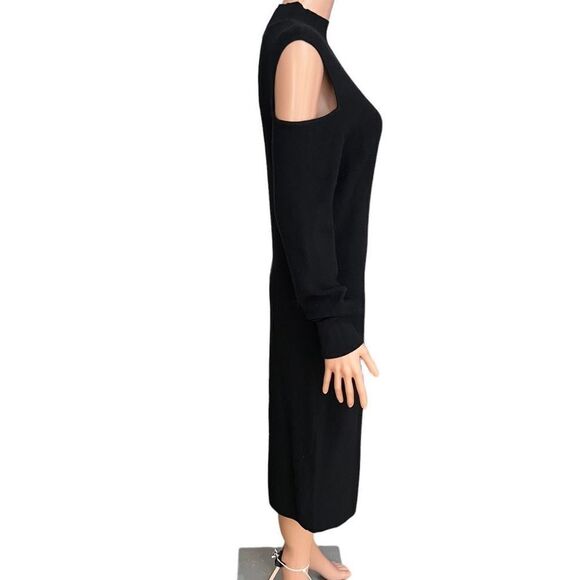 CHELSEA28 Cold Shoulder Sweater Dress In Black size M NWT - Picture 5 of 11